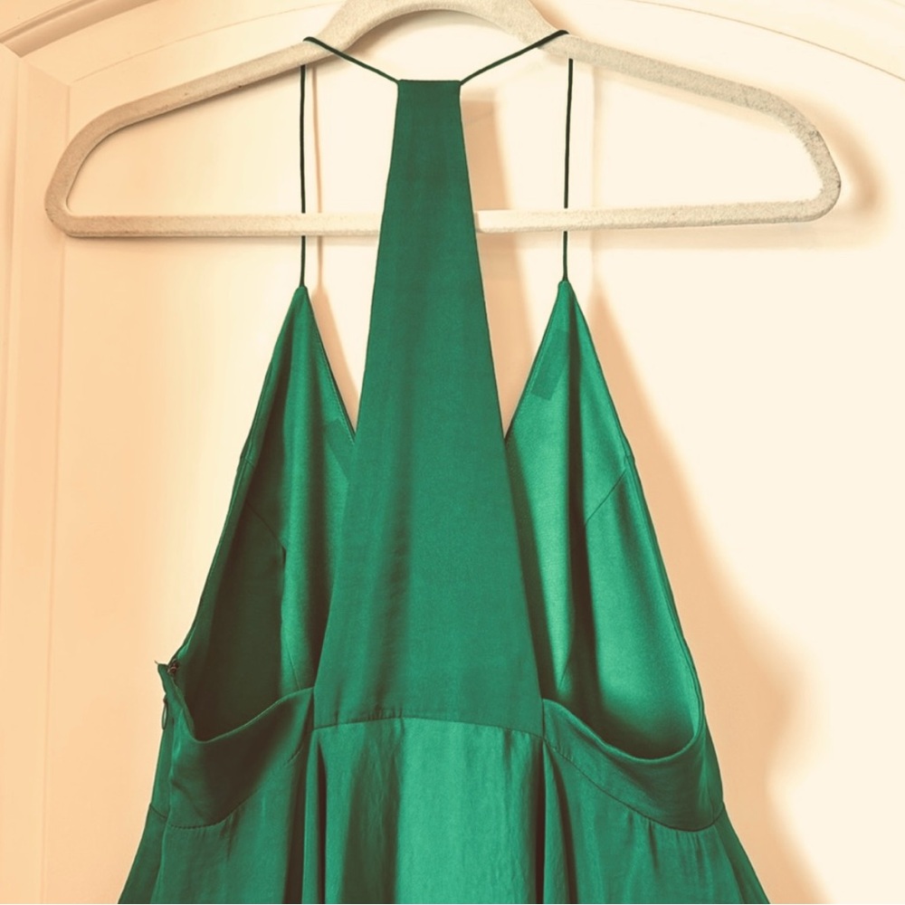 Elegant Emerald Green Halter Dress - Picture 4 of 4